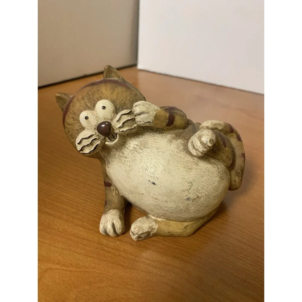 Vintage Funny Resin Cat 5” x3” x 4”